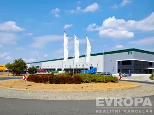 Pronájem skladu, Úžice, 5667 m2