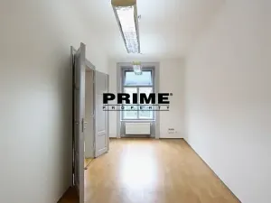 Pronájem kanceláře, Praha - Smíchov, Štefánikova, 70 m2