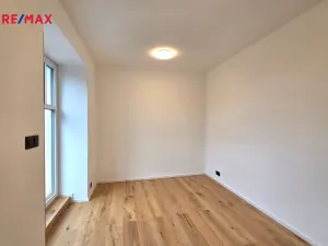 Pronájem bytu 2+kk, Všenory, Nad Burzou, 39 m2