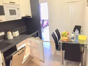 Pronájem bytu 1+1, Praha - Karlín, Sokolovská, 35 m2