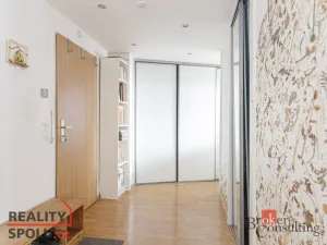 Prodej bytu 2+1, Ostrava - Poruba, nábřeží Svazu protifašistických bojovníků, 54 m2