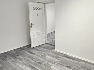 Pronájem obchodního prostoru, Králův Dvůr - Počaply, Plzeňská, 18 m2