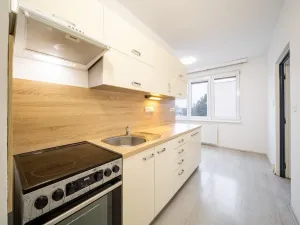 Prodej bytu 2+1, Suchdol nad Lužnicí, sídl. 9. května, 57 m2