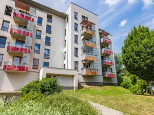 Pronájem bytu 2+kk, Praha, Bermanova, 51 m2