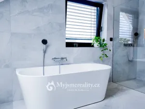 Prodej rodinného domu, Dobrkovice, 231 m2