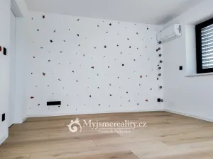 Prodej rodinného domu, Dobrkovice, 231 m2