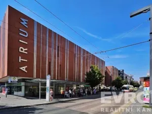 Pronájem obchodního prostoru, Hradec Králové - Pražské Předměstí, Dukelská třída, 87 m2