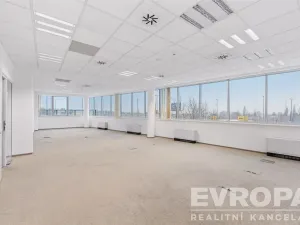 Pronájem kanceláře, Praha - Nusle, Doudlebská, 956 m2