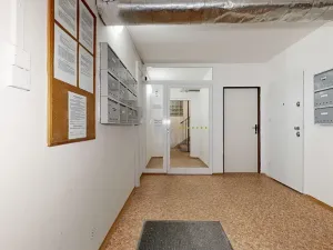 Pronájem bytu 3+1, Praha - Střížkov, Děčínská, 87 m2