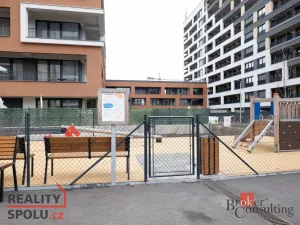 Pronájem bytu 2+kk, Praha - Hloubětín, Domalípova, 66 m2