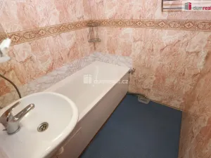 Prodej bytu 2+1, Hroznětín, Sídliště, 64 m2