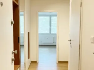 Pronájem bytu 2+kk, Praha - Kobylisy, Mirovická, 44 m2