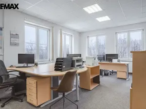 Prodej výrobních prostor, Okříšky, Za tratí, 2224 m2