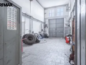 Prodej výrobních prostor, Okříšky, Za tratí, 2224 m2
