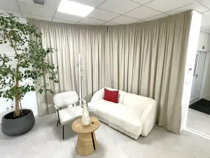 Pronájem kanceláře, Praha - Holešovice, Dělnická, 1252 m2