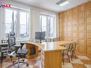 Prodej komerčního pozemku, Okříšky, Za tratí, 34555 m2