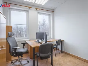 Prodej komerčního pozemku, Okříšky, Za tratí, 34555 m2