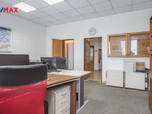 Prodej komerčního pozemku, Okříšky, Za tratí, 34555 m2