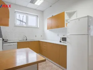 Prodej komerčního pozemku, Okříšky, Za tratí, 34555 m2