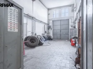 Prodej komerčního pozemku, Okříšky, Za tratí, 34555 m2