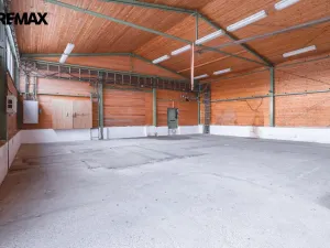 Prodej komerčního pozemku, Okříšky, Za tratí, 34555 m2