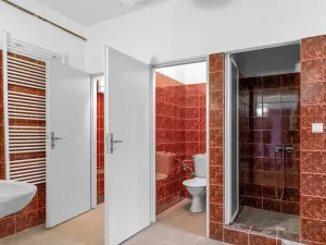 Pronájem kanceláře, Praha - Smíchov, Radlická, 124 m2