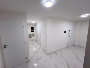 Pronájem bytu 2+1, Karlovy Vary, Koptova, 74 m2