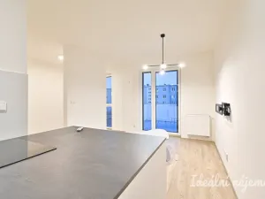 Pronájem bytu 2+kk, Brno, Líšeňská, 34 m2