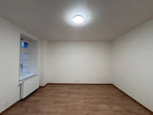 Pronájem bytu 2+kk, Praha - Břevnov, Na Petynce, 48 m2