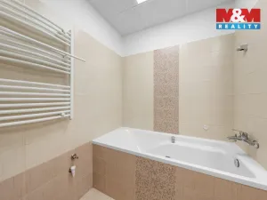 Pronájem bytu 3+1, Děčín - Děčín IX-Bynov, Sokolská, 67 m2