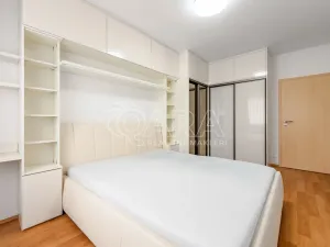 Pronájem bytu 2+kk, Praha, Fikerova, 62 m2