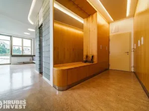 Prodej komerční nemovitosti, Adamov, Mírová, 2380 m2