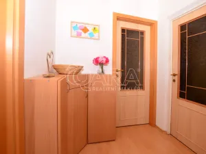 Pronájem bytu 1+1, Praha - Libuš, Na domovině, 38 m2