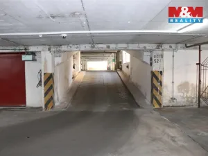 Prodej garážového stání, Praha - Střížkov, Lovosická, 18 m2
