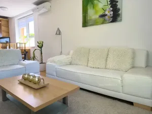 Prodej rodinného domu, Těmice, 252 m2