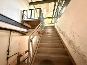 Pronájem výrobních prostor, Pelhřimov, Křemešnická, 530 m2