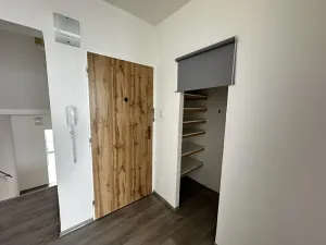 Pronájem bytu 3+1, Chomutov, Kundratická, 71 m2