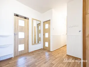 Pronájem bytu 3+1, Praha - Prosek, Vysočanská, 74 m2