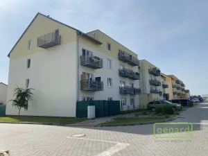 Pronájem bytu 3+kk, Chýně, Uherova, 68 m2