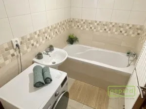 Pronájem bytu 3+kk, Chýně, Uherova, 68 m2