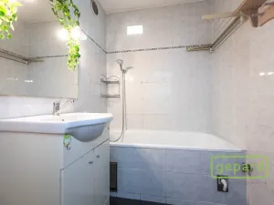 Prodej bytu 3+kk, Praha - Kobylisy, Košťálkova, 66 m2