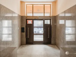 Pronájem bytu 1+kk, Praha - Vinohrady, Hradecká, 26 m2