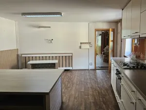 Prodej výrobních prostor, Kroměříž, 398 m2