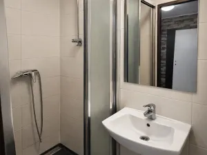 Prodej atypického bytu, Praha, Chvalská, 11 m2