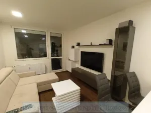 Pronájem bytu 2+kk, Praha - Kobylisy, Chabařovická, 46 m2