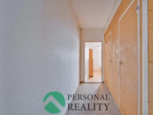 Prodej bytu 3+1, Karlovy Vary, U Koupaliště, 68 m2