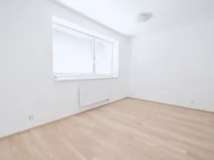 Pronájem bytu 1+kk, Brno - Žebětín, Přírodní, 32 m2