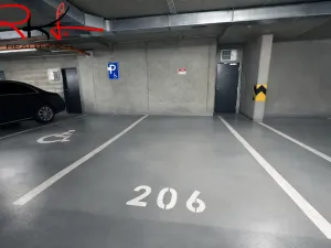 Prodej garážového stání, Praha, Kardausova, 15 m2