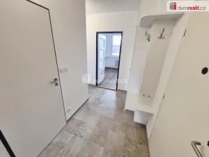 Pronájem bytu 2+kk, Kralupy nad Vltavou - Lobeček, Krakovská, 39 m2