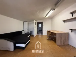 Pronájem bytu 1+1, Liberec - Liberec III-Jeřáb, 1. máje, 20 m2